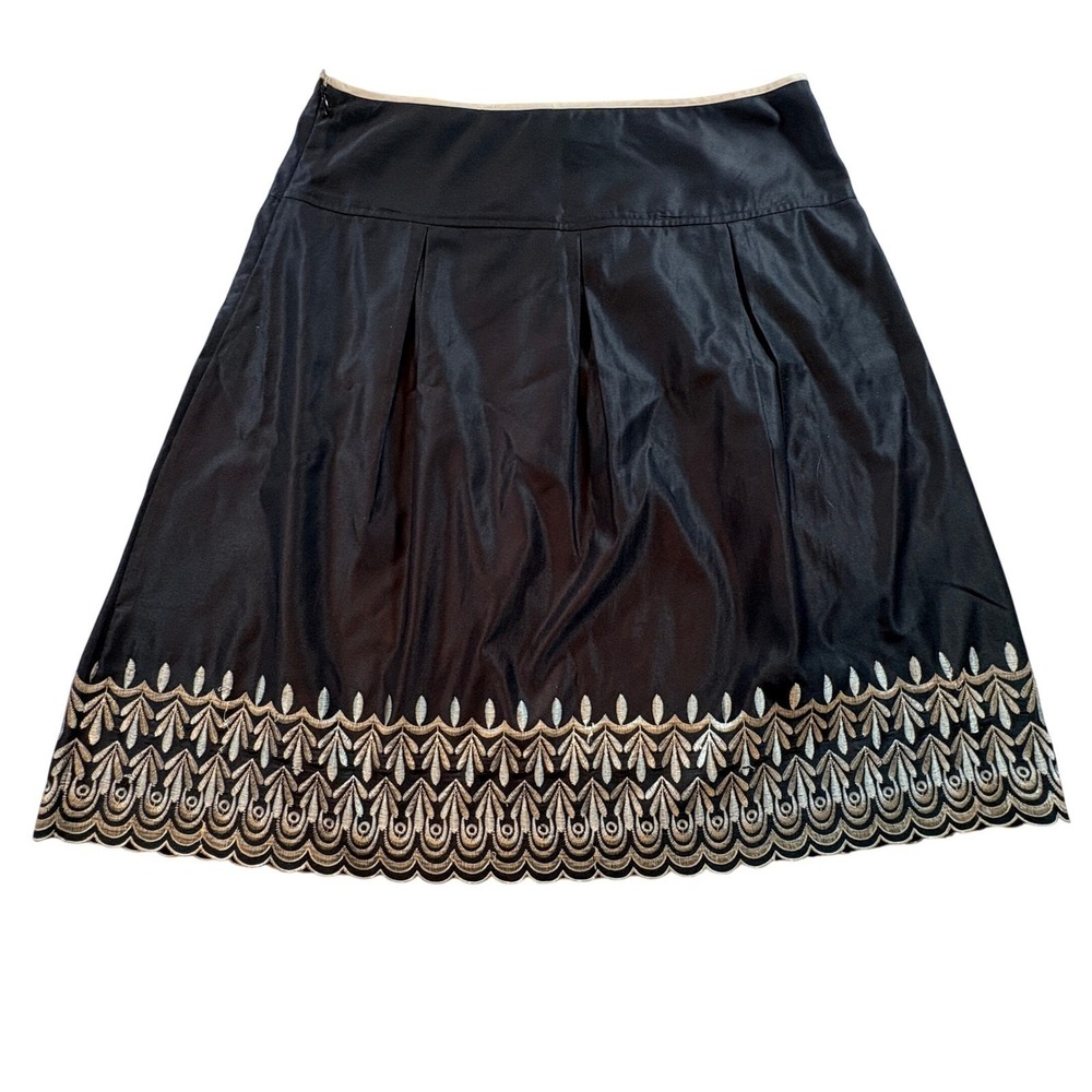 Old Navy Embroidered A-Line Skirt Womens 8 Black Scalloped Hem Low Waist Satin
